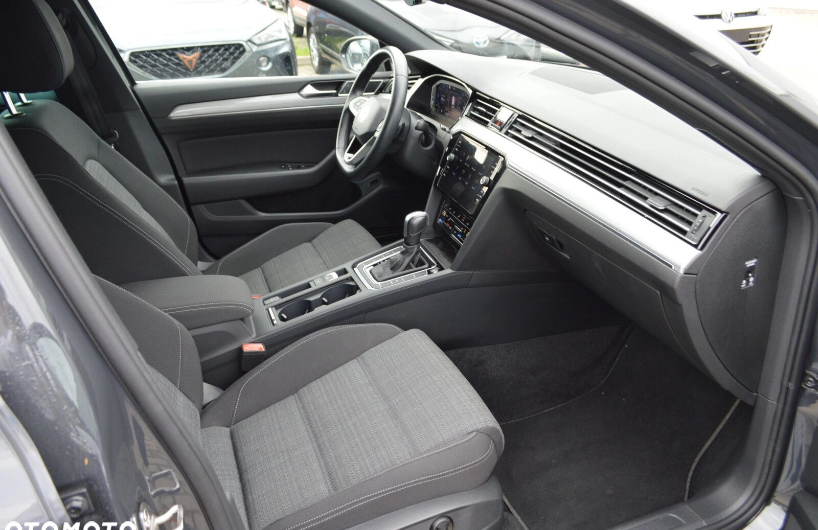Volkswagen Passat cena 115900 przebieg: 79757, rok produkcji 2020 z Rzgów małe 466